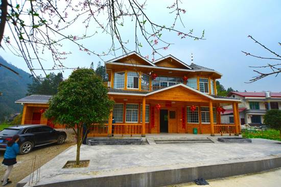 湖南森福木業(yè)有限公司,木結(jié)構(gòu)別墅建造及制作,木涼亭建造及制作,木棧道建造及制作 湖南森福木業(yè)有限公司,木結(jié)構(gòu)別墅建造及制作,木涼亭建造及制作,木棧道建造及制作