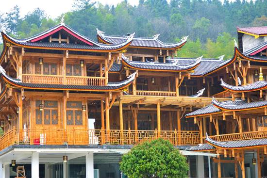 湖南森福木業(yè)有限公司,木結(jié)構(gòu)別墅建造及制作,木涼亭建造及制作,木棧道建造及制作 湖南森福木業(yè)有限公司,木結(jié)構(gòu)別墅建造及制作,木涼亭建造及制作,木棧道建造及制作