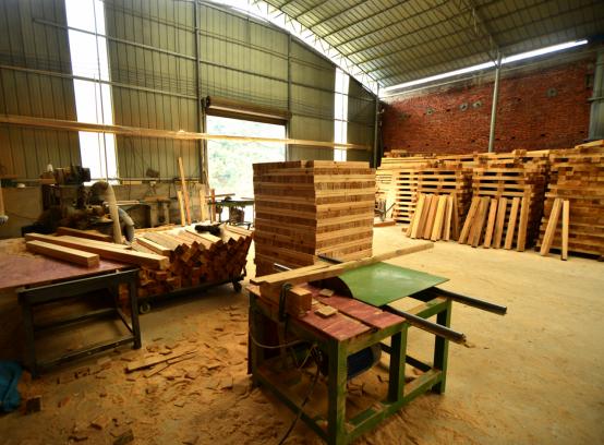 湖南森福木業(yè)有限公司,木結(jié)構(gòu)別墅建造及制作,木涼亭建造及制作,木棧道建造及制作 湖南森福木業(yè)有限公司,木結(jié)構(gòu)別墅建造及制作,木涼亭建造及制作,木棧道建造及制作